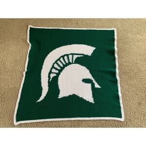 Green and White Spartan Helmet Crochet Throw Blanket - Unbranded